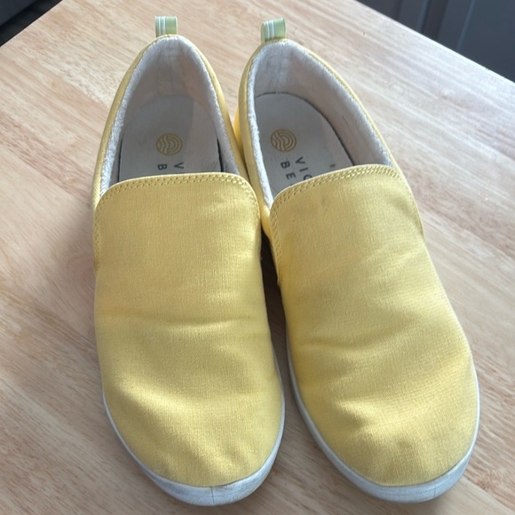 Vionic Yellow Slip-On Sneakers size 9 - Picture 6 of 6